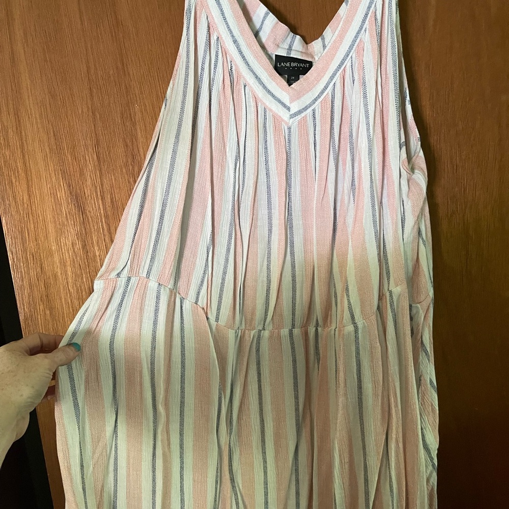 Lane Bryant beautiful tank top. Dress up or down. Size 23, great condition
